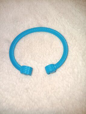 Metal Bracelet Plunder